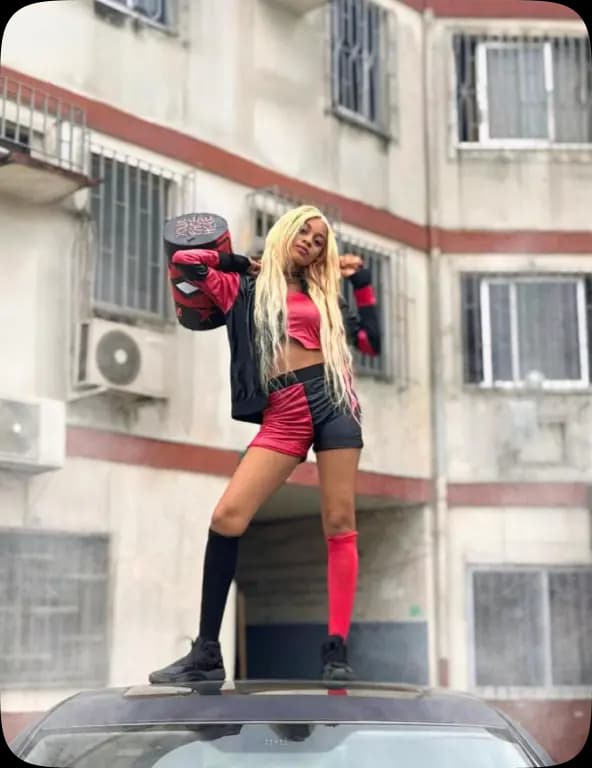 Cosplayer en costume, fil communautaire Otakun